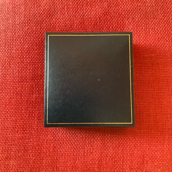 Limited Edition Boston Public Garden Silver Swan Brooch - Picture 5 of 5